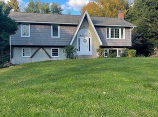 207 Fieldstone Ln, Coventry, CT 06238