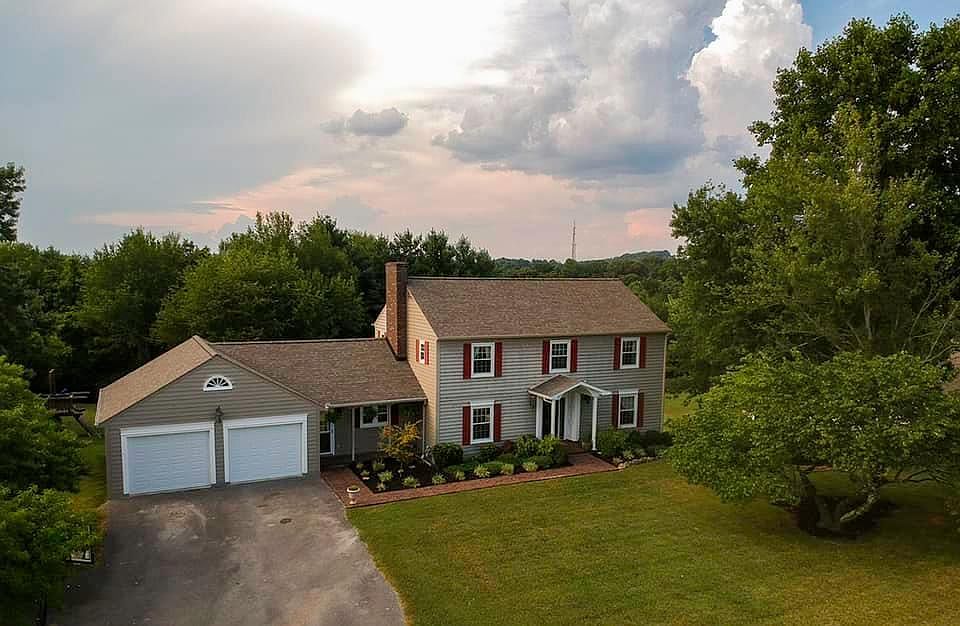 1st image of 1557 Laurel Hills Cir