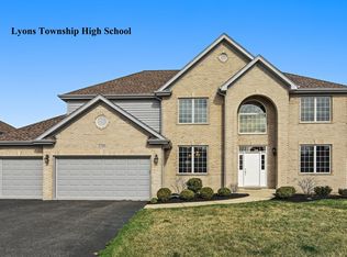 11788 Winding Trails Dr, Willow Springs, IL 60480