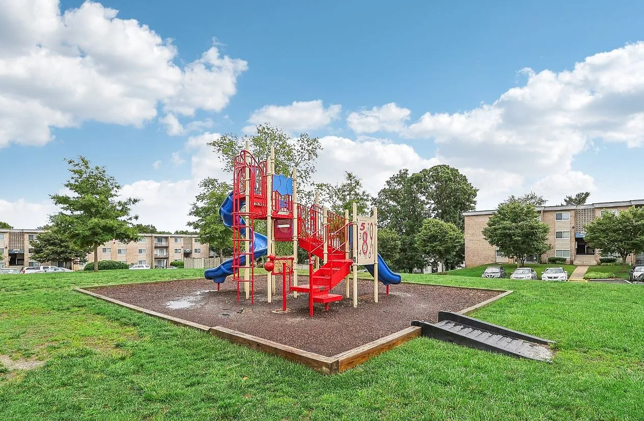 Andrews Ridge Apartments — Photo 4