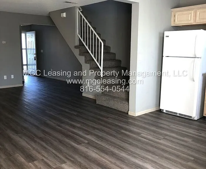 811 Garden Way — Photo 4