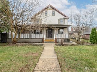 324 N 8th Ave, Manville, NJ 08835