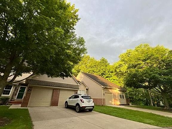 3rd image of 30660 Vine Ct