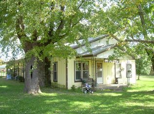 8200 S 680th Rd, Wyandotte, OK 74370