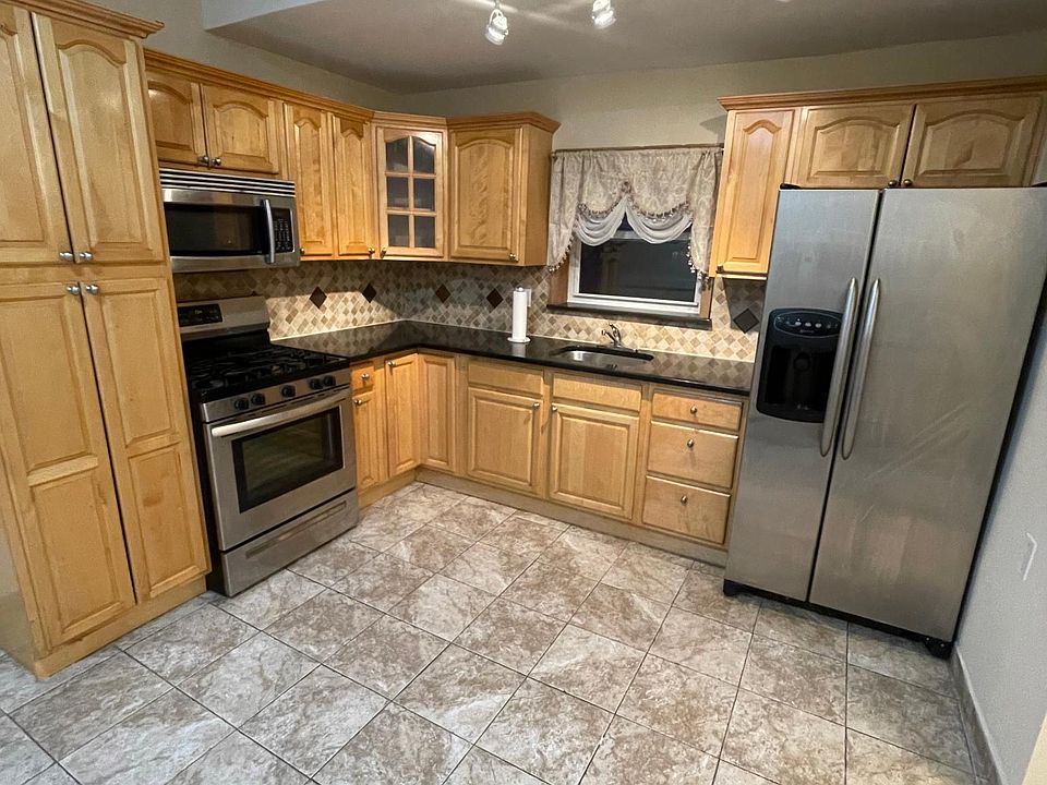 1st image of 4405 Sea Gate Ave #1