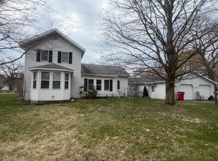 217 S John St, Newaygo, MI 49337