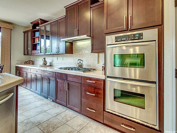 5th image of 3046 Hammond Way