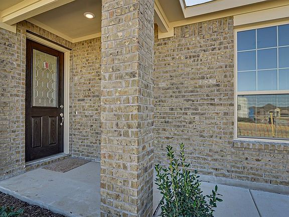 3rd image of 4112 Wood River Way
