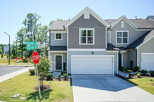1112 Tigerlily Way Photo 1