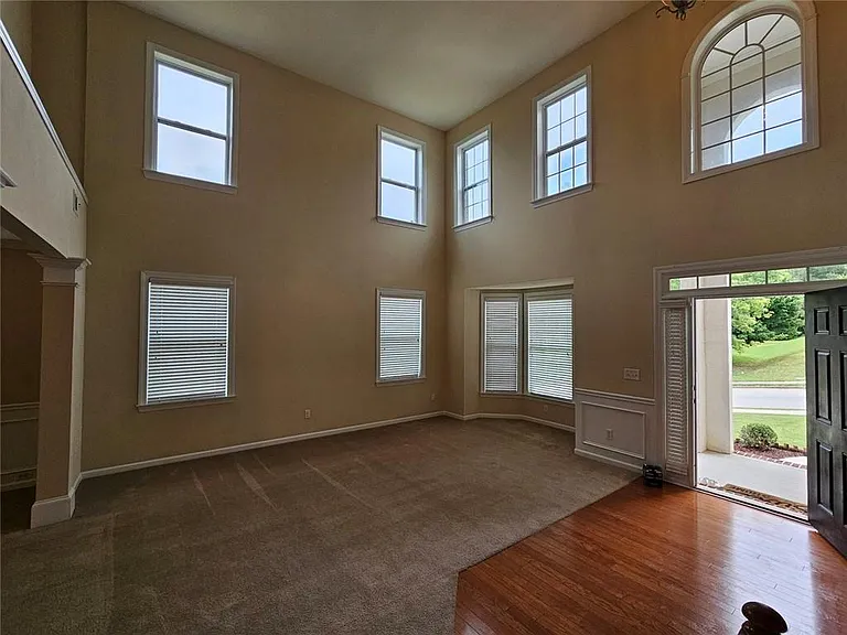 3755 Long Lake Dr — Photo 9
