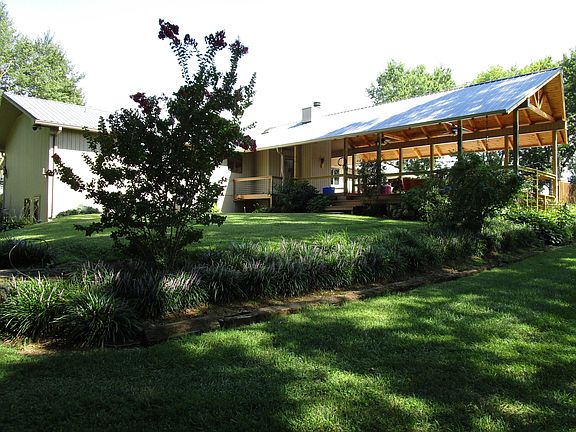 3rd image of 164 McClain Ct