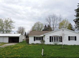 416 Arthur St, Pinconning, MI 48650