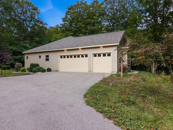2nd image of 6812 Walden Woods