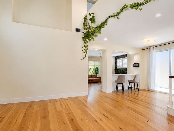 3rd image of 5325 Manderston Dr
