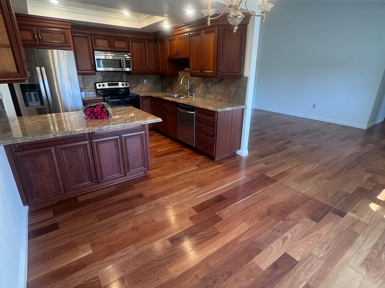 3 bed, 1200 sqft, $3,400 — Photo 4
