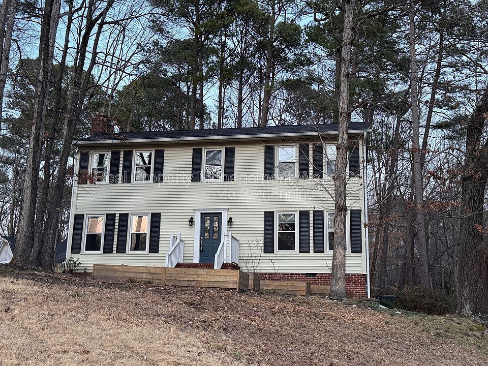 1st image of 102 Brodick Ct