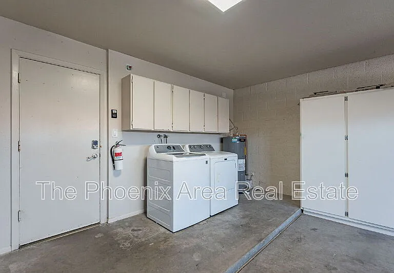 9128 E Gelding Dr — Photo 31