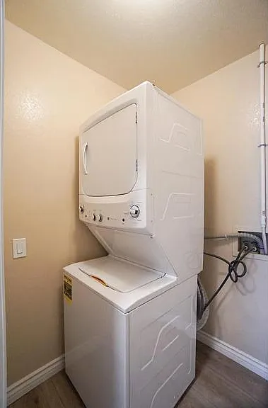 256 Beech Ave #D — Photo 6