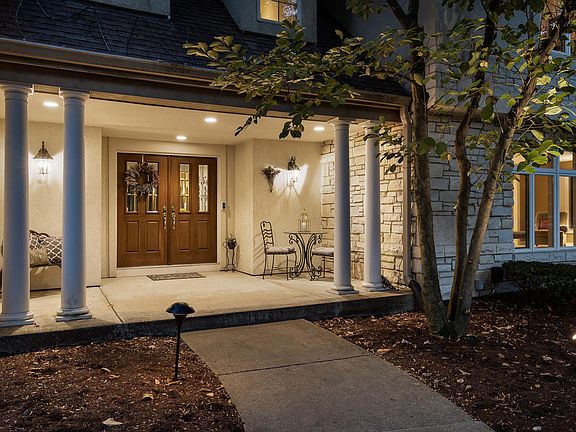 5th image of 30 Romiga Ln