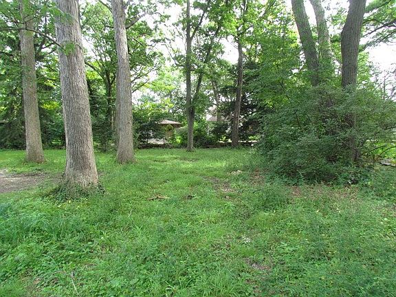 3rd image of 930 Ellynwood Dr