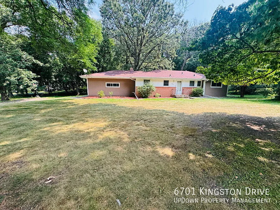 6701 Kingston Dr