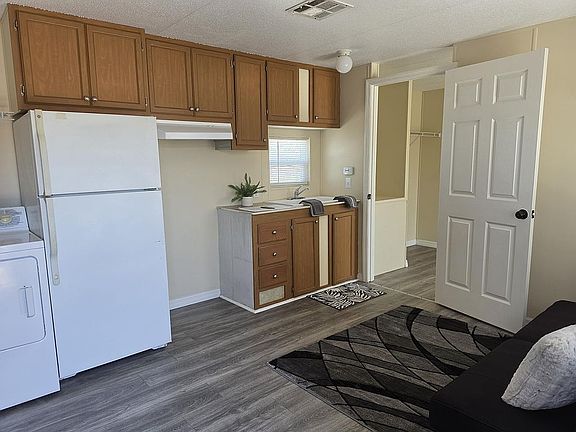 3rd image of 1679 Ritzcraft St #319