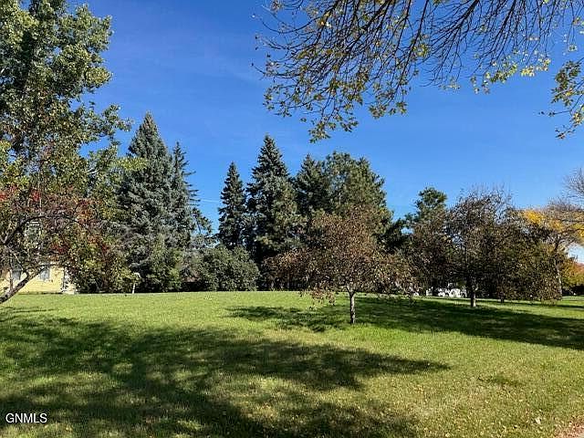 2nd image of 360 E Brandon Dr