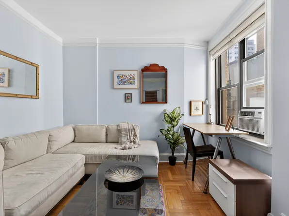 345 East 77th Street image 1 of 13