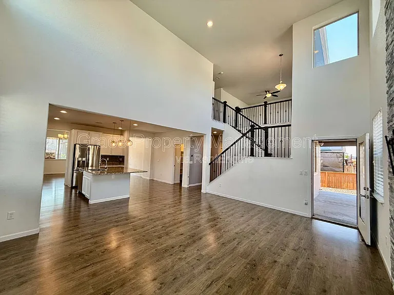 12292 Jasper St — Photo 6