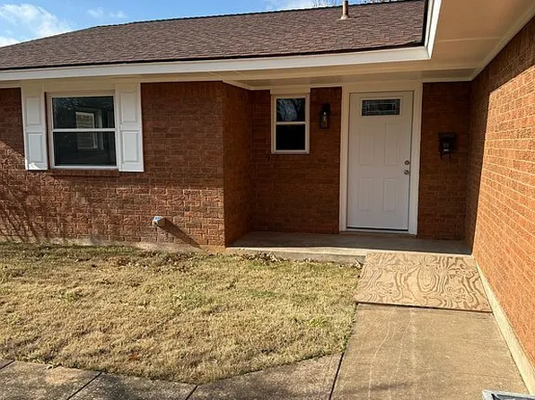 4605 Meadowvale Dr, Midwest City, OK 73110