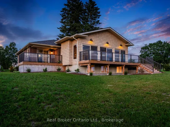 930 Marshall Rd, Tiny, ON L0K 2E1