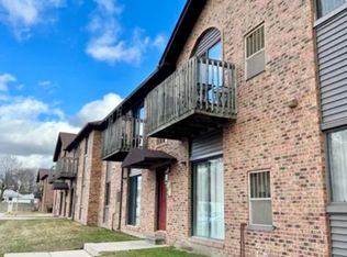 33641 Utica Rd APT 10, Fraser, MI 48026