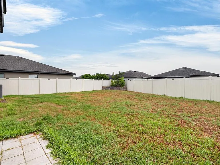 1115 Wynnmere Walk Ave — Photo 43