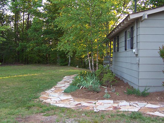 Walkway to front entrance
