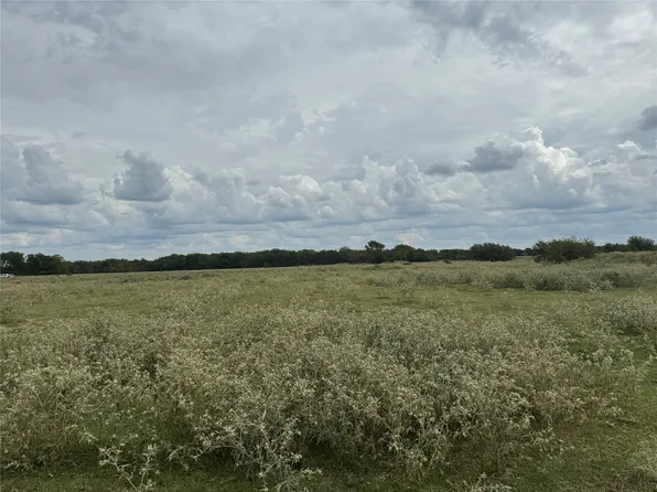800 County Road 2870, Honey Grove, TX 75446