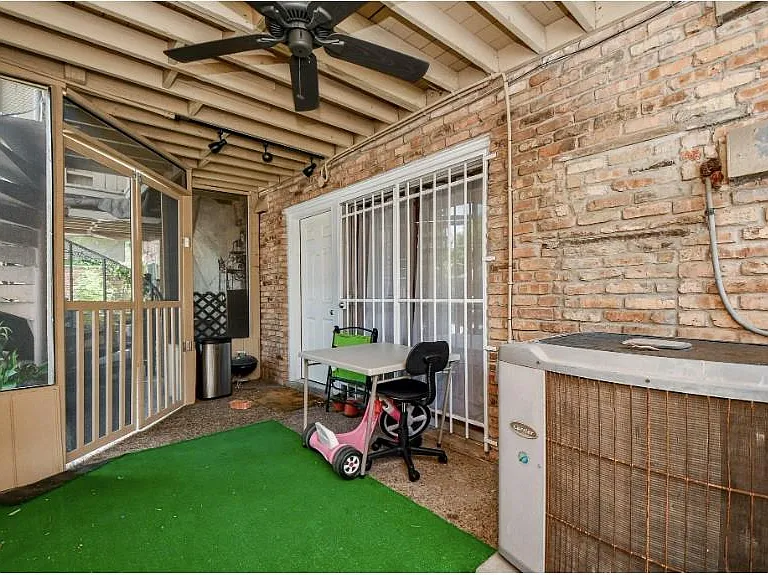 7233 Beechnut St #A — Photo 33