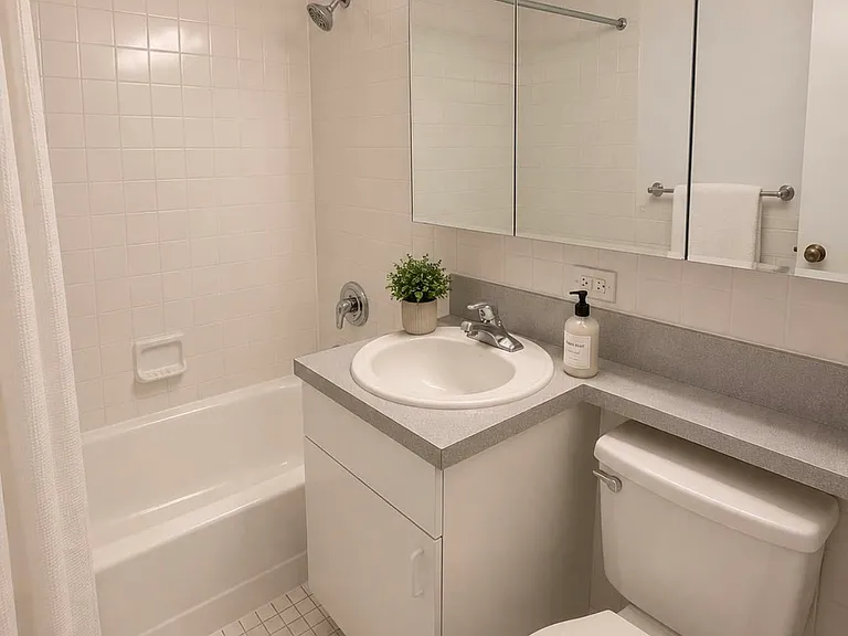 1470 1st Ave #8H — Photo 5