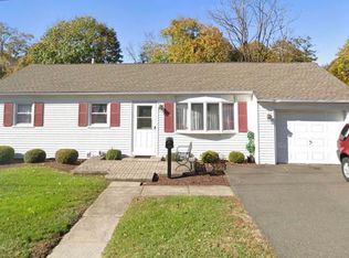 13 Hillside Street, Danbury, CT 06810
