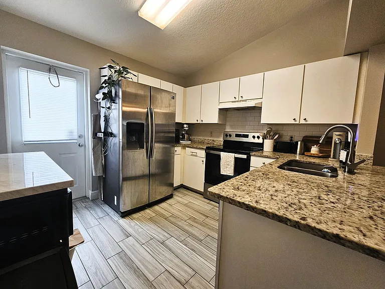 602 S Grand Hwy — Photo 23