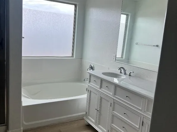 41396 W Rio Bravo Dr, Maricopa, AZ 85138