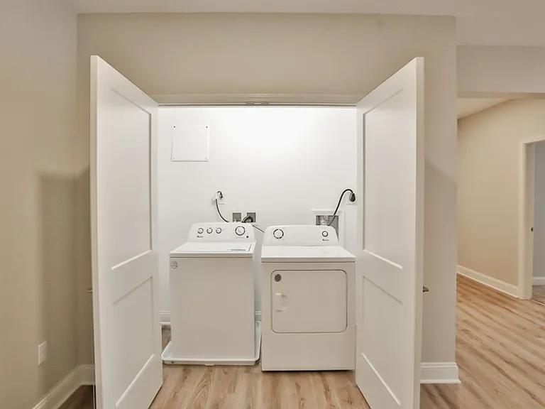 The Reserve on Hackett Apartments — Photo 12
