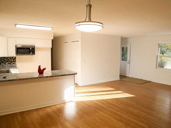 3rd image of 9145 Elstner Ave NE