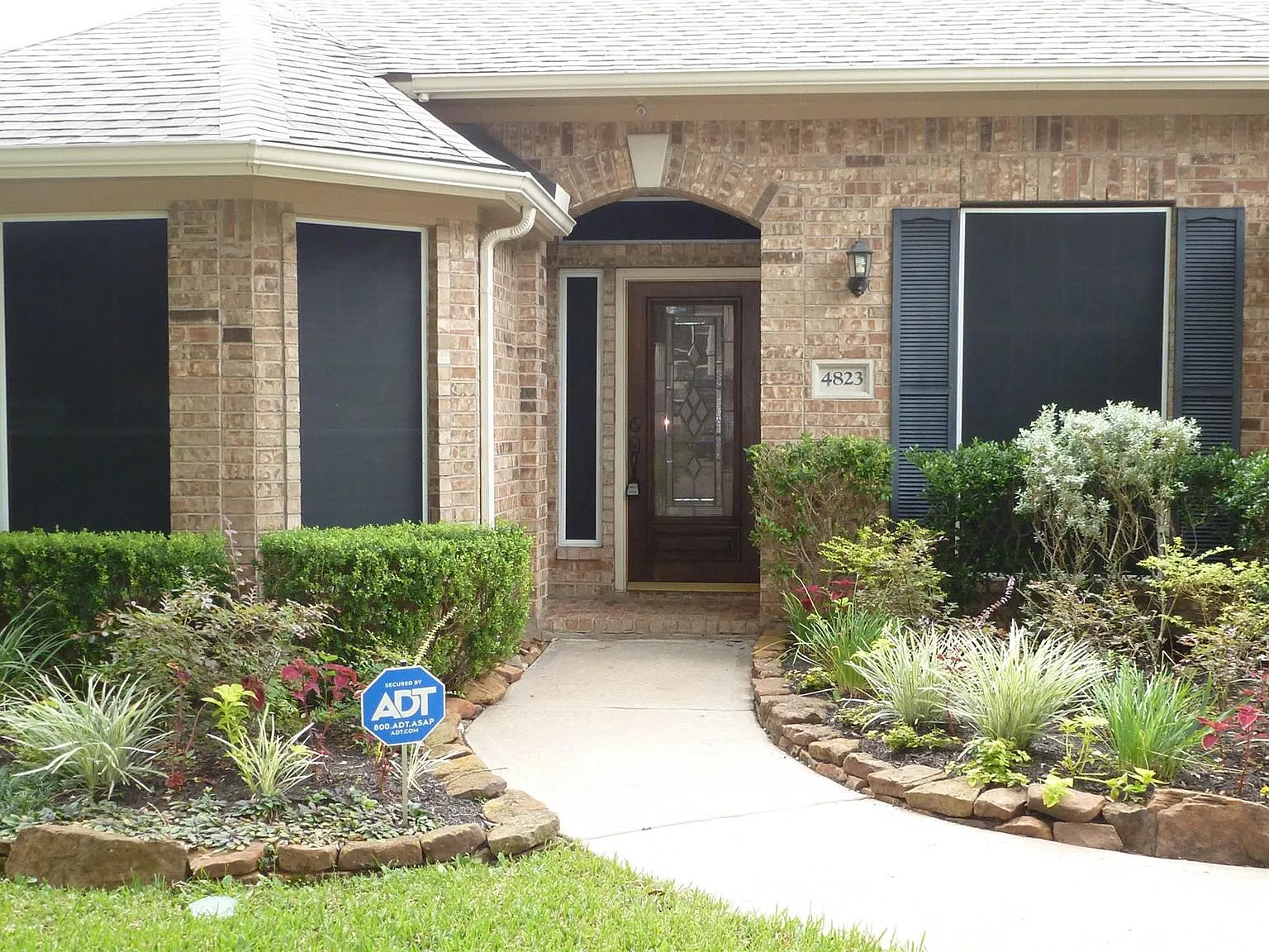 4 bed, 2.5 bath, 2667 sqft, $2,450 — Photo 3