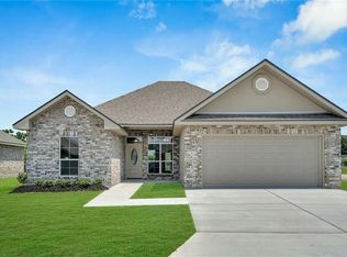 721 Rue St, Terrytown, LA 70056