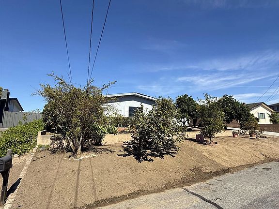 3rd image of 3246 Grand Ave