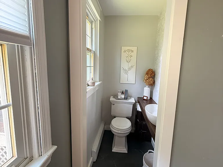 1349 Sweet Briar Rd — Photo 11