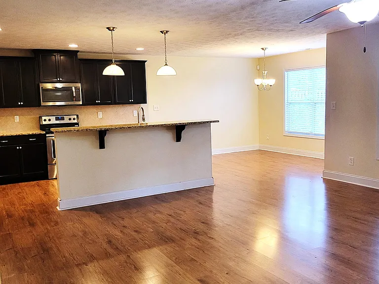 140 Wheeling Dr — Photo 9