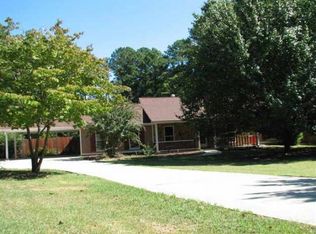125 Hill Chase Ct, Fayetteville, GA 30214