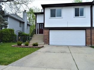 1476 Chippewa Trl, Wheeling, IL 60090