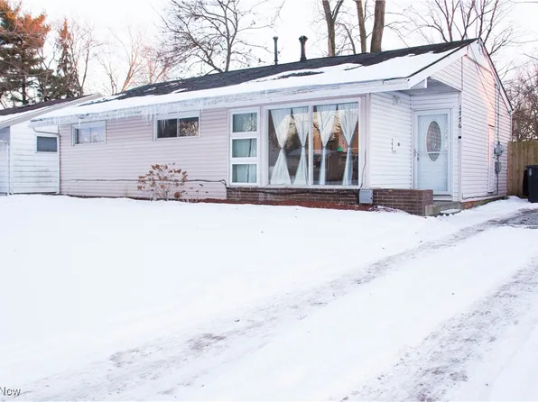 1776 Wakefield Dr, Akron, OH 44320